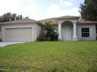 1061 Topsail Ln, Sebastian, FL 32958