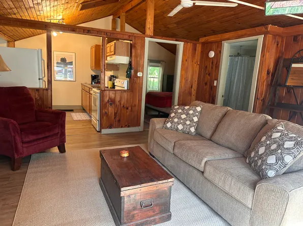 17 Rock Haven Dr #1, Bath, ME 04530