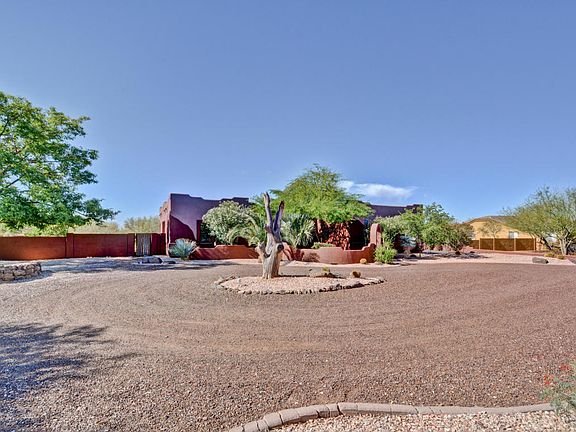 4th image of 825 E. Shawna Court