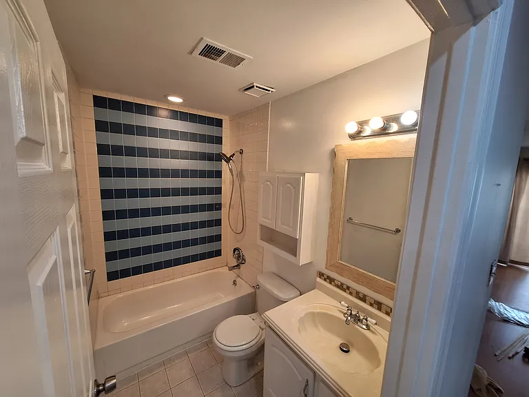 131 Wendover Dr — Photo 18