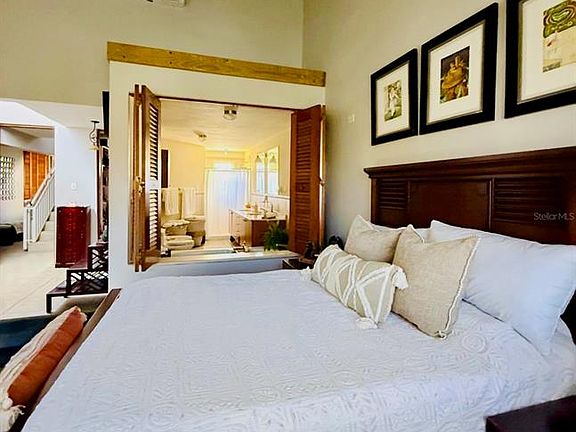 5th image of 112 Via Capri St