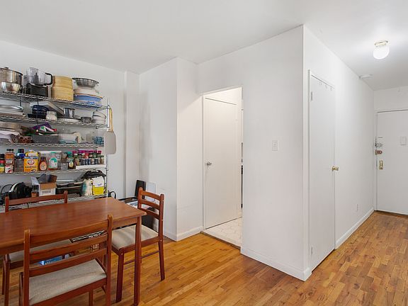 2nd image of 318 E 105th St #3D