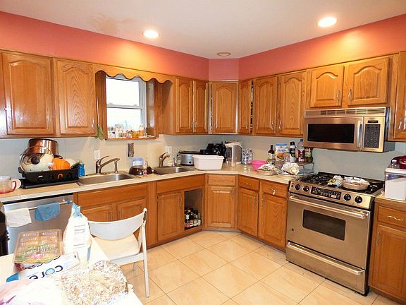 4th image of 1823 E 29th St