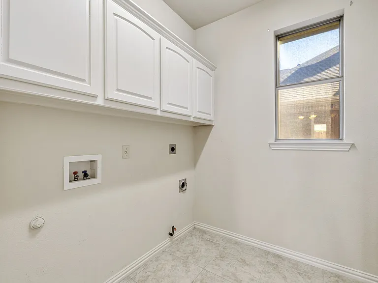 14570 Turnbridge Dr — Photo 32