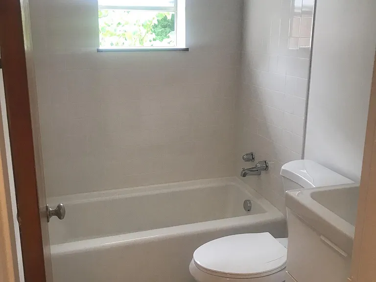 1901 Ley St #1R — Photo 10