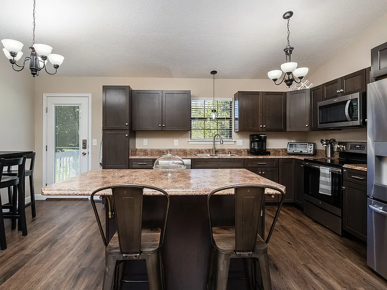 112 Kings Mountain Ct — Photo 17