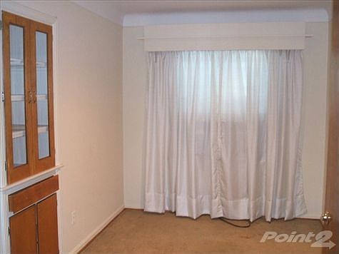 3rd image of 8073 Parkland