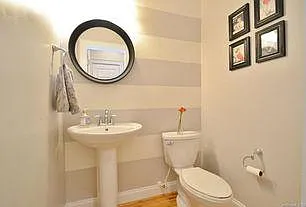 1/2 Bathroom