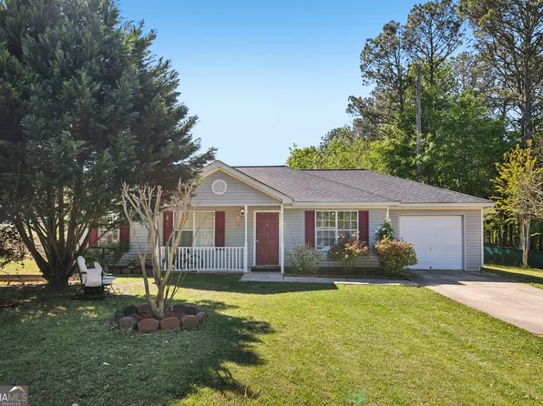 2 Ruby Ct, Grantville, GA 30220