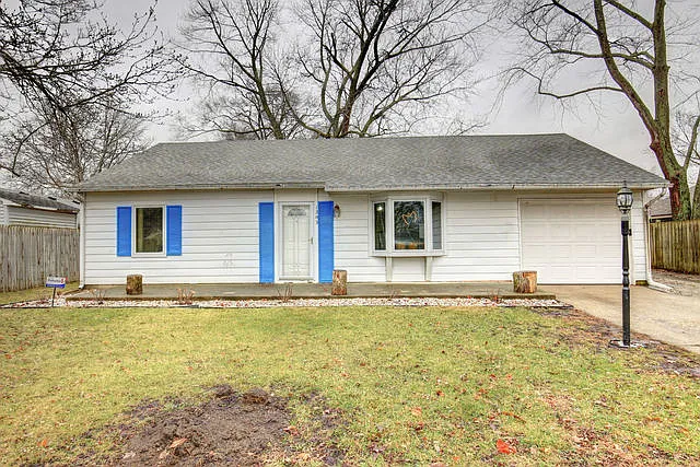 1203 Centennial Dr photo 1