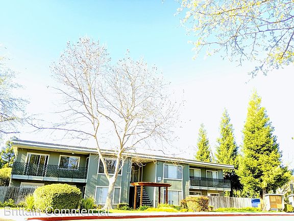 5th image of 4901 Stamas Ln APT 3