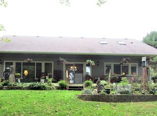 689 Island Cir SE, Ocean Shores, WA 98569