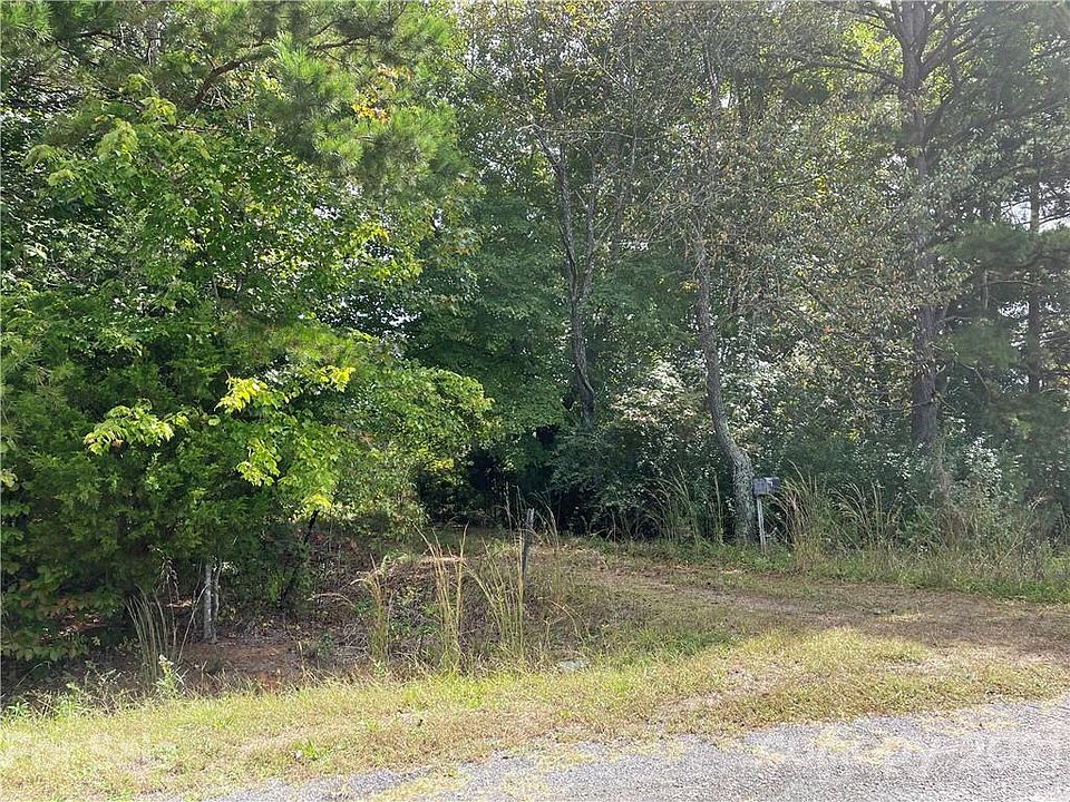 2nd image of 335 Shady Grove Church Rd