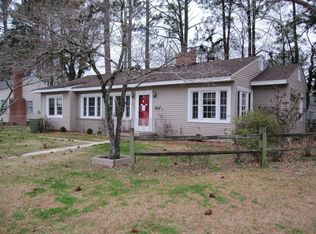 1406 Nicholson St, Washington, NC 27889