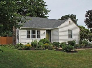 10 Eastern Ave, Greenfield, MA 01301