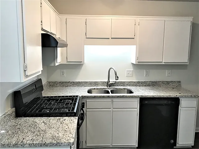 5424 Brickleberry Way — Photo 2