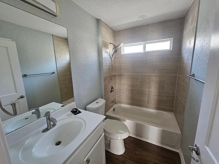 2608 Alamo St — Photo 13