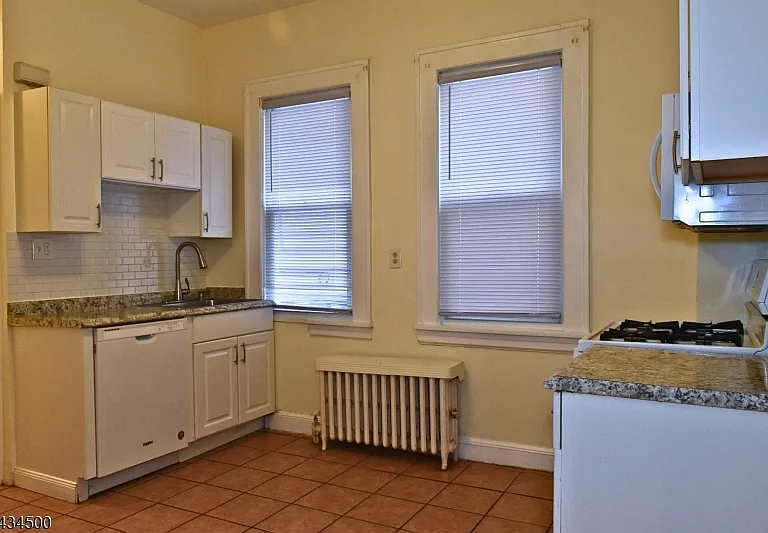 139 Ray St #2 — Photo 6