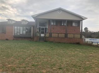 2702 Willard Rd, High Point, NC 27265