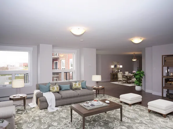 58 Holtwood Ct, Halifax, NS B2W 0L2