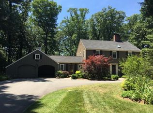 177 Locksley Rd, Lynnfield, MA 01940