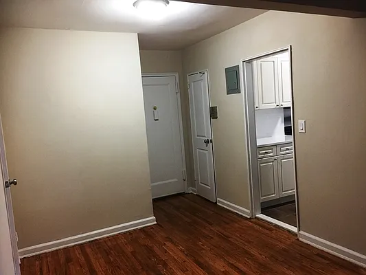 Rented by Prime Realty | media 17