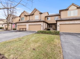 217 Winding Trails Dr, Willow Springs, IL 60480