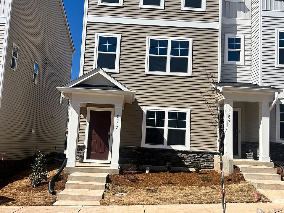1st image of 2007 Sequoia Ln #1