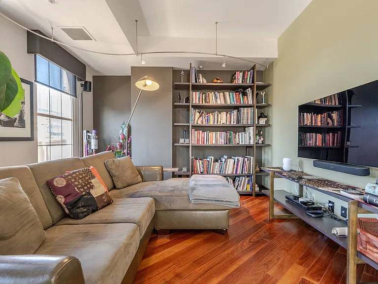 475 W 12th Ave #5A — Photo 39