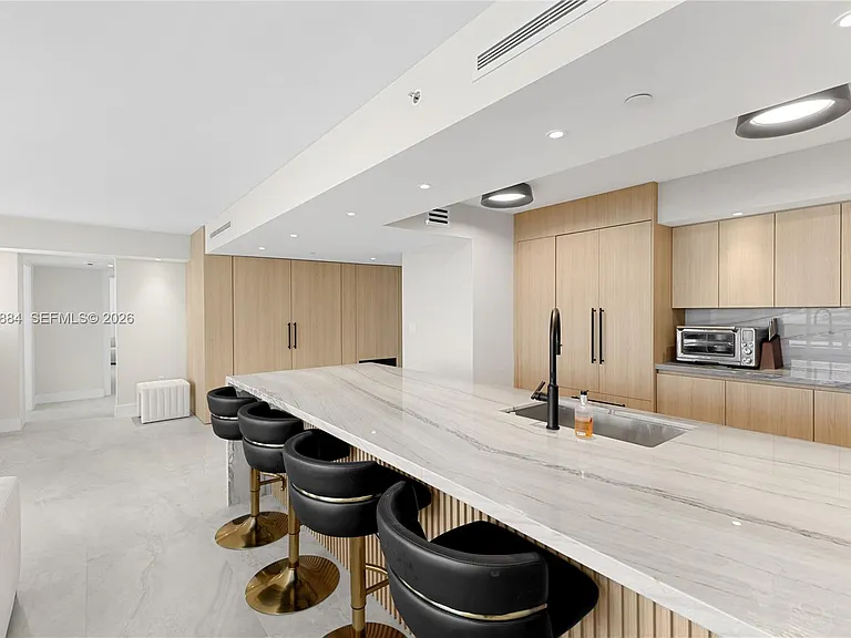 1800 Sunset Harbour Dr #1102/4 — Photo 12