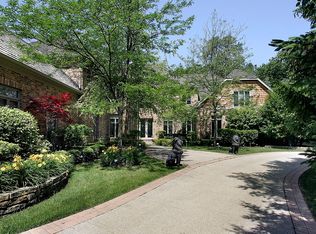 2320 Shady Ln, Highland Park, IL 60035