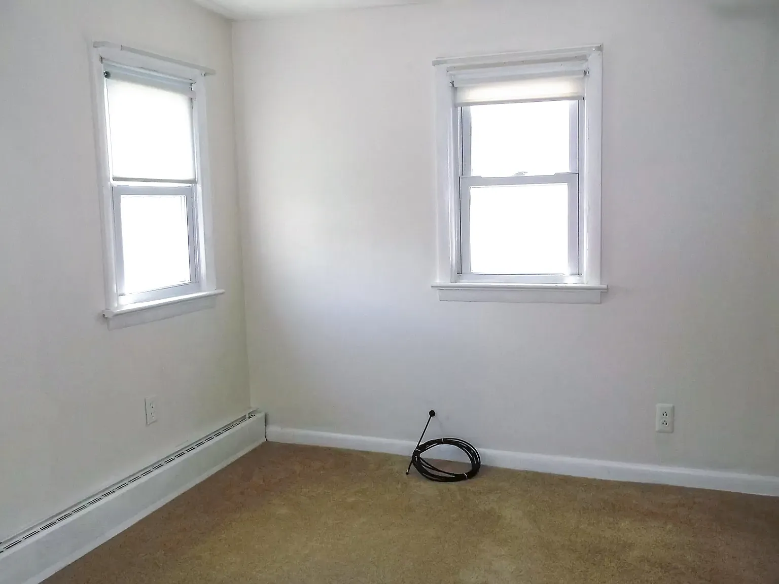 Studio, 300 sqft, $1,400 — Photo 3