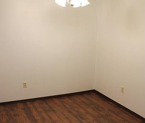 4th image of 1211 N 12th St