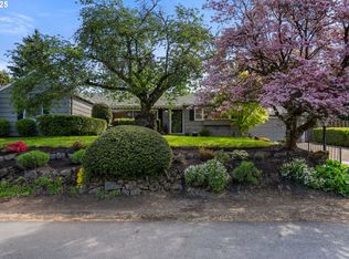 8075 SW Valley View Ct, Portland, OR 97225