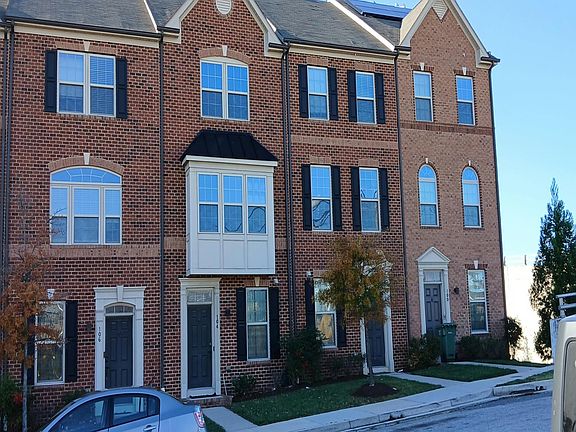 3rd image of 104 Oldham St