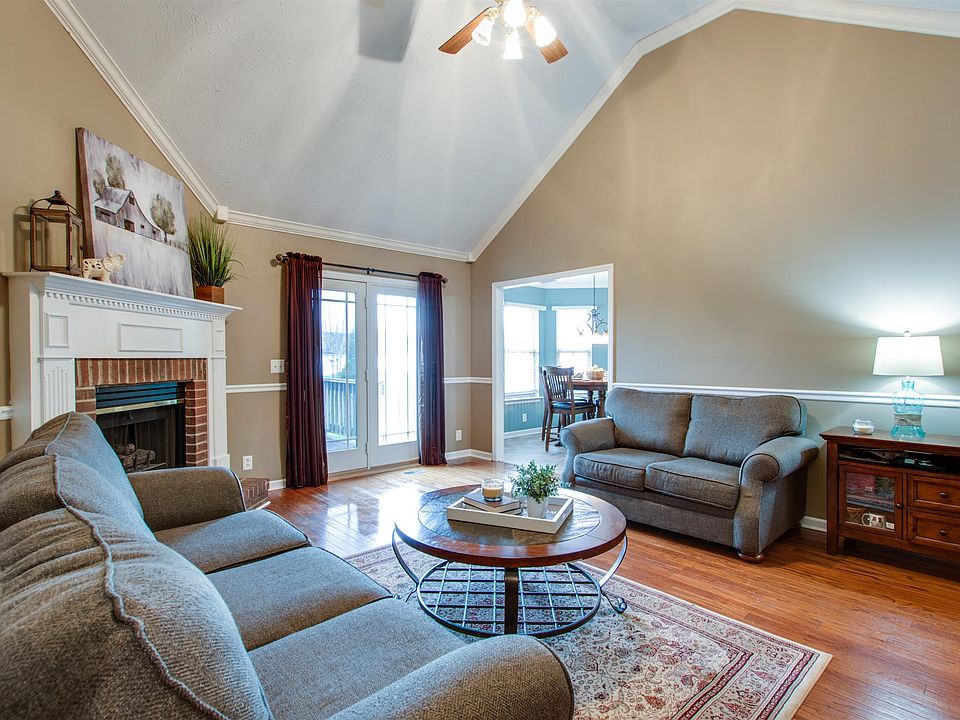 1st image of 225 Daly Dr