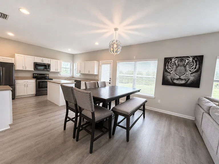647 Sunny Stroll Dr — Photo 6