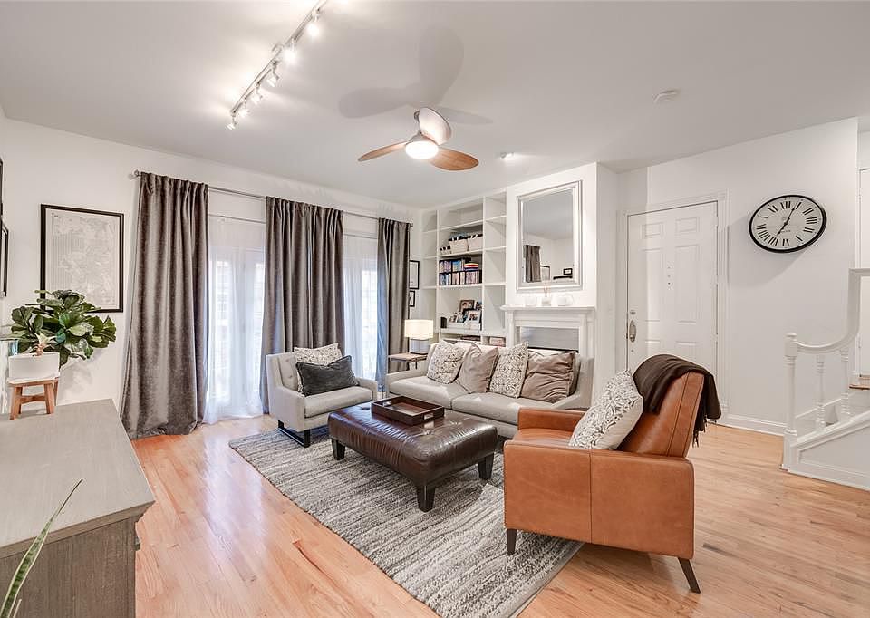 1st image of 2423 Kingston St #3