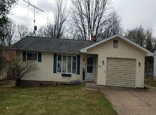 345 Blaine St, Iola, WI 54945