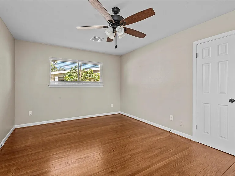 10030 Haddington Dr — Photo 16