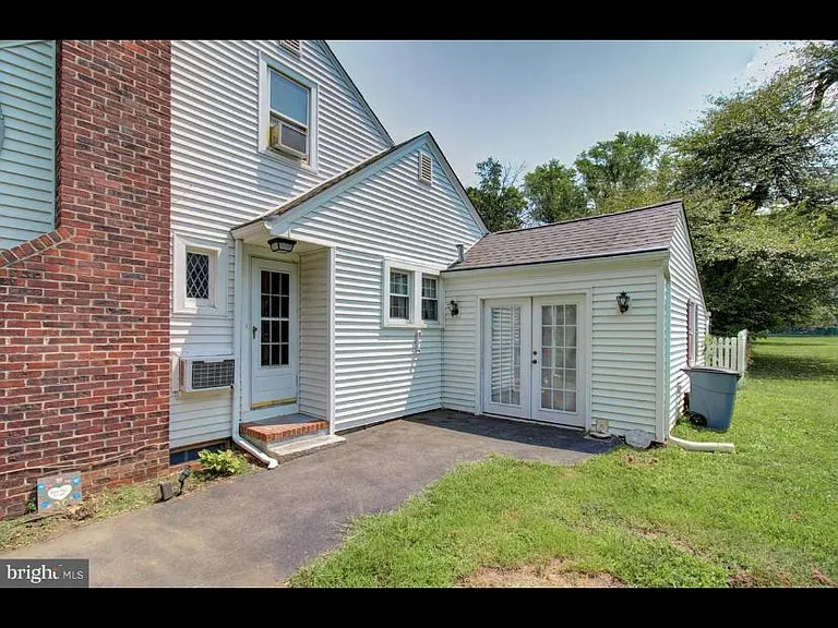 830 Lower Ferry Rd — Photo 20
