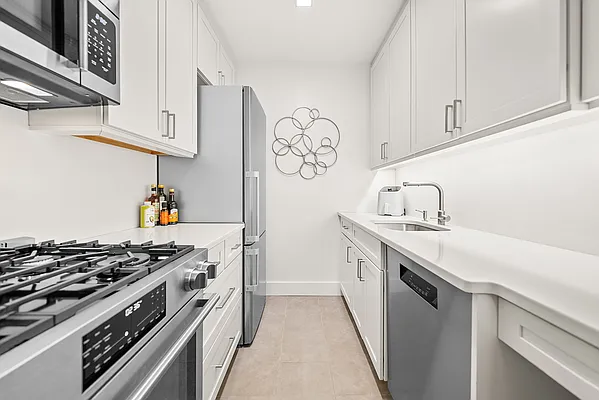 Sold by Corcoran | media 3