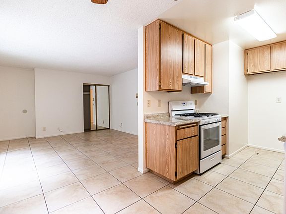5th image of 10845 Camarillo St APT 111