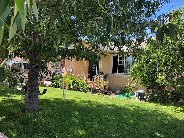 2nd image of 19865 Camden Ave