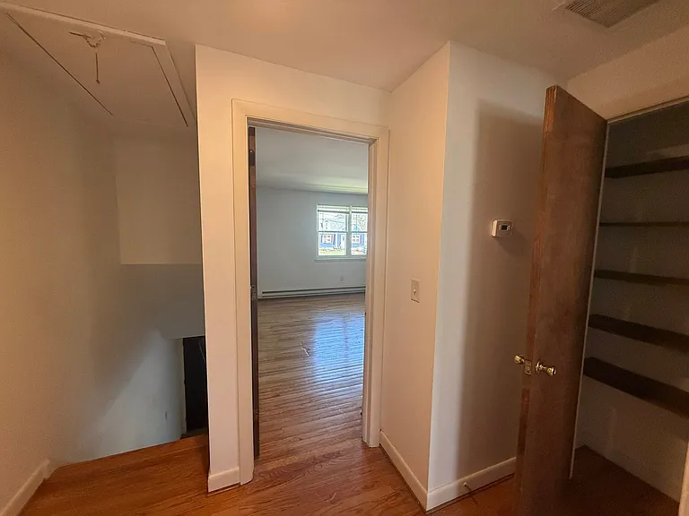 666 Middle Tpke E — Photo 16