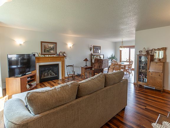 4th image of 907 N 35th St