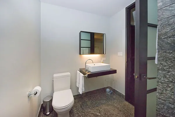 Rented by DYNY Inc | media 23