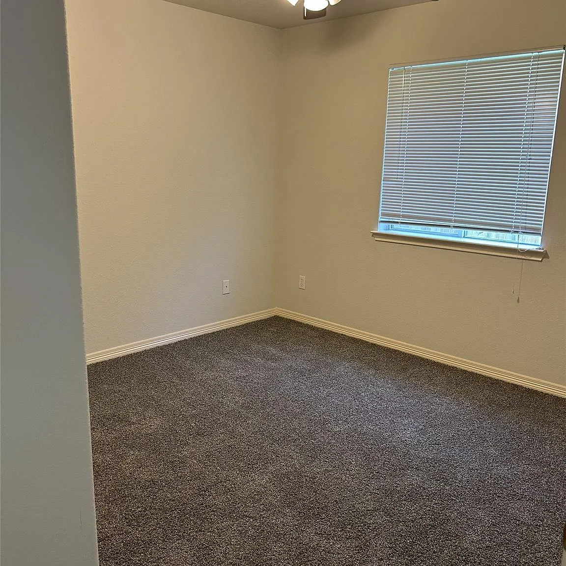 3 bed, 1730 sqft, $2,000 — Photo 4