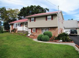 99 Duncan Dr, Peterstown, WV 24963