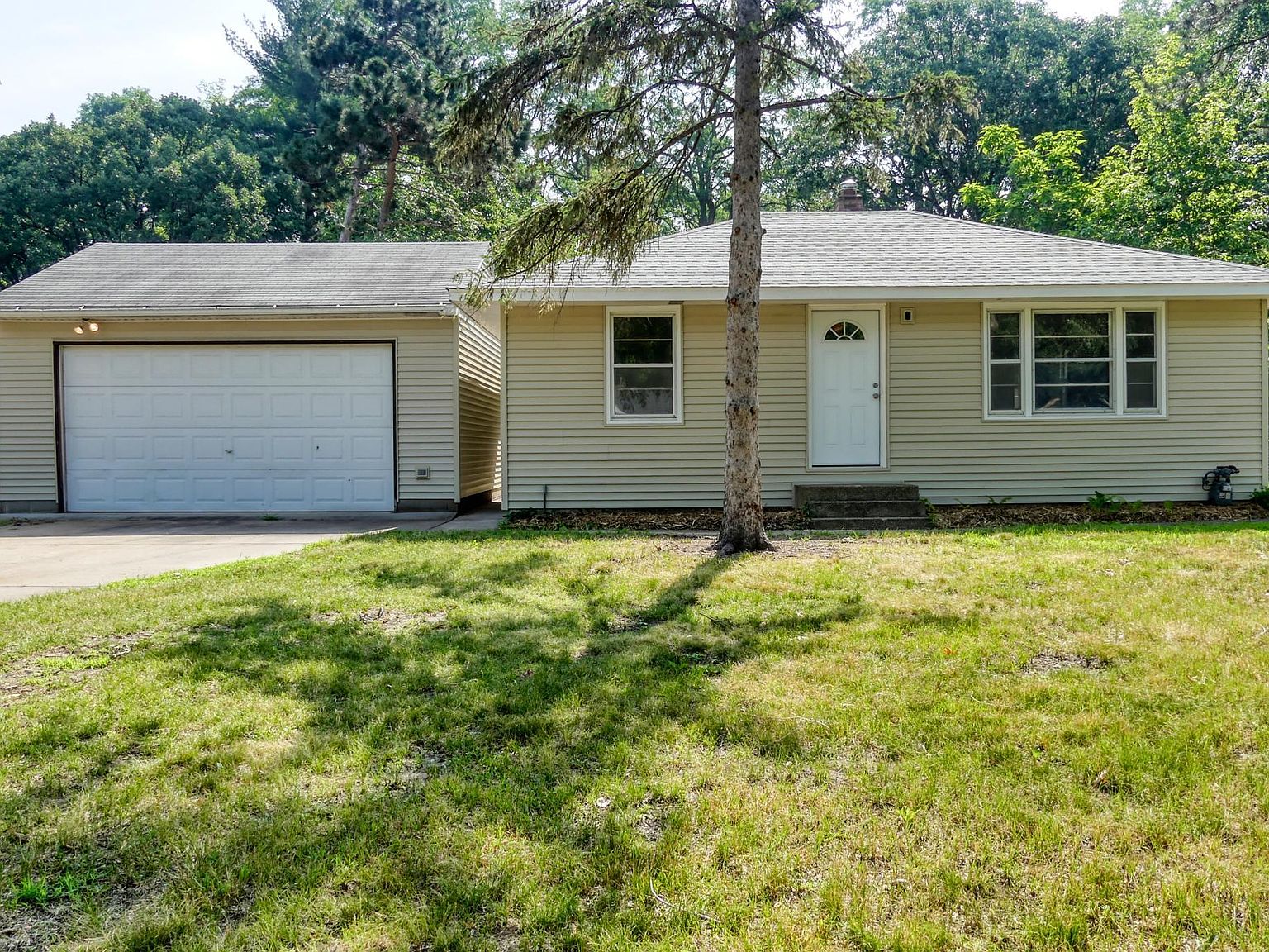 7395 Van Buren St NE, Fridley, MN 55432 Zillow